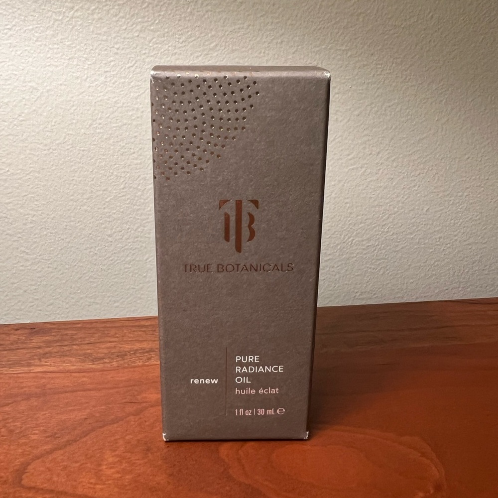 True Botanicals Renew Pure Radiance Oil